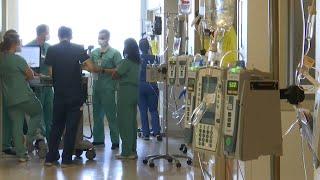 Delta病毒衝擊美國年輕族群 多地醫院出現患者滿載｜20210812 公視晚間新聞