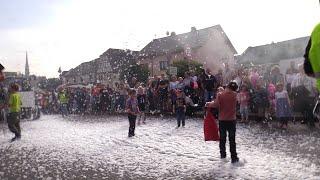 Groß - Größer - Miehlen: Tausende Besucher beim Umzug in Miehlen!