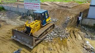 WONDERFUL Bigger Bulldozer Strong Clearing Sand With Huge Truck Pouring Sand Rock