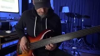 Fretless Bass Solo Improvisation