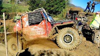 Toyota špeciál off road trial Brezno 2024 Peter položil na bok svoju Toyotu na trati v Brezne