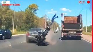 83 Rare Footage Of Horrific Car Accidents Of Stupid People In Cars Filmed Right Before The Disaster