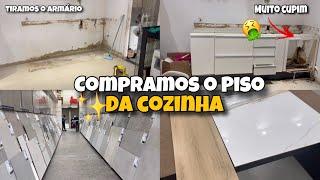 REFORMA DA COZINHA ,COMPRAMOS O PISO tiramos os armários da cozinha,muito cupimCOZINHA IMPROVISADA