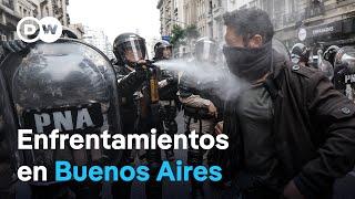 Reformas del presidente Milei es discutido en el Congreso de Argentina en medio de protestas.