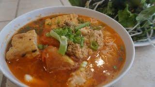 Bún Riêu (Vietnamese Crab Noodle Soup)