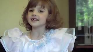МАЛЕНЬКАЯ ПЕВИЦА  (7 лет ) Анна Леоненко (Мой первый конкурс  ,закулисье 2006 г)