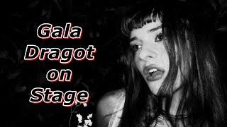 Gala Dragot on Stage