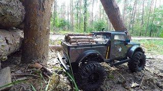 Jeep Nukizer 715 carrying wood - Custom RC Vaterra Ascender