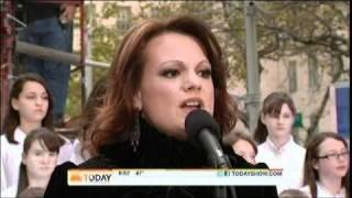 Susan Boyle duet with Amber Stassi ~ Today Show, Rockefeller Plaza, NY (23 Nov 10)