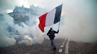 Yellow vest protesters revive movement in Paris on first anniversary