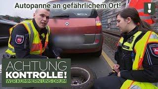 Reifenwechsel MITTEN auf der Fahrbahn?!  Gefahr für Verkehr! | Achtung Kontrolle