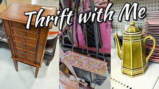 IT'S A BEAUTIFUL DAY TO GO THRIFTING! | GOODWILL THRIFT ALONG WITH ME | SPRING 2024