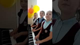 С праздником бабушек и дедушек!