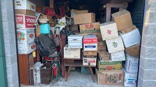 Storage Locker Auctioned off During a Recession.. Abandoned 17 Years!