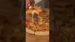 Resep PIZZA TERGAMPANG! Cocok buat kirim makanan ke pacar / temen / suami  Rotinya empuk & enak!