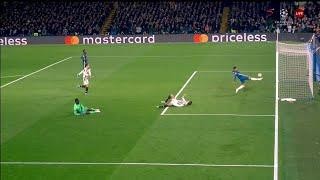 Thiago Silva makes ridiculous goal-line clearance to save Chelsea