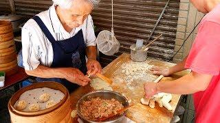 TAIWAN Street Food tour in Kaohsiung | BEST Taiwanese breakfast and delicious LOCAL Taiwanese food