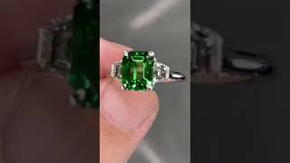 2.7 Ctw Nuclear Green Tsavorite Garnet & D VVS Diamond 18k gold Ring