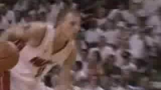 Jason Williams's Unbelievable 10 streak field goal