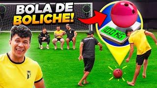 JOGANDO FUTEBOL COM BOLA DE BOLICHE KKKKKKKKKKKK