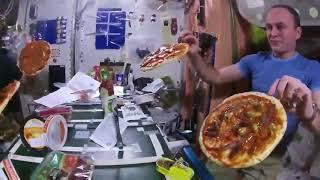 Paolo Nespoli sulla ISS: pizza nello spazio