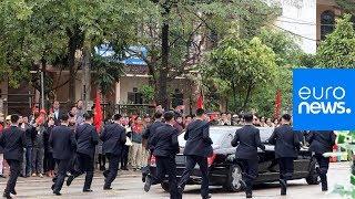 North Korea's Kim Jong-un accompanied by running bodyguards on his way to Hanoi