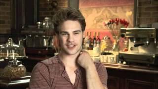 Hottie GREY DAMON Dishes on Romance in Chloe King!