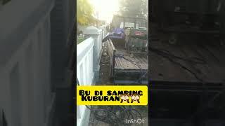 BU DI SAMPING KUBURAN