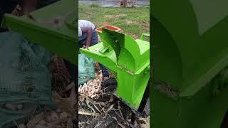 Feeds chopper driven by petrol engine drive 7.5 hp @ 40,000  call 0727655651 delivery free to home