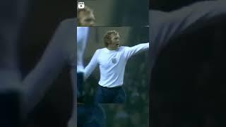 BOBBY MOORE  󠁧󠁢󠁥󠁮󠁧󠁿