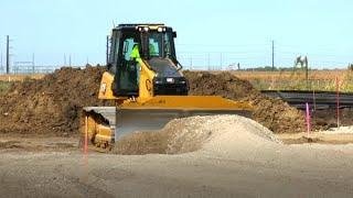 Cat® D4 Dozer | See a Better Bottom Line