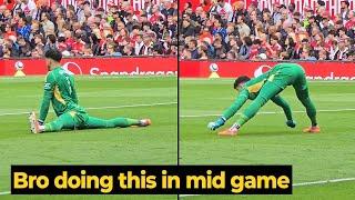 Altay Bayindir casually doing splits mid game against Aston Villa | Man Utd News