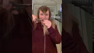 60 Seconds Behind the Scenes: Anna Cuts her Bangs!