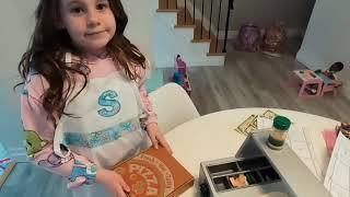 American Girl Doll Blake orders pizza from Momma's Pizzeria | Adventures with Blake