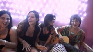 Vanessa Moutinho canta The Godess no Apê Cabana