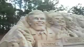 Sand sculpture of Ron Paul @ Myrtle Beach debate