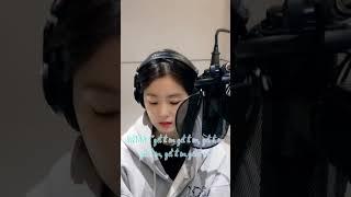 ASeul Reaction to WENDY's Pre-recorded Voice