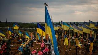 ВИДЕО: похороны и траншеи в Харькове, ужасающие разрушения в Бородянке