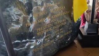 ZIARA KE MAKAM BUNG KARNO