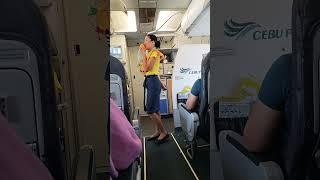 Review Flight Attendant Showmanship Safety Demo#short#shortvideo