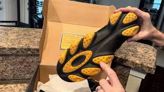 RARE OAKLEYS - UNOFFICIAL UNBOXING of the Oakley Bottlecap Flesh in Black/Yellow! Vintage footwear!