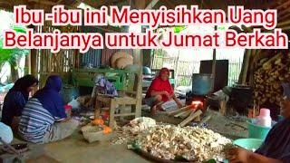 Mereka Iuran Pake Duit Pribadi Untuk Membuat Jumat Berkah