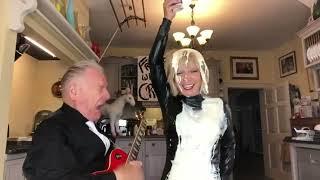 Toyah & Robert s Sunday Lunch   Cream