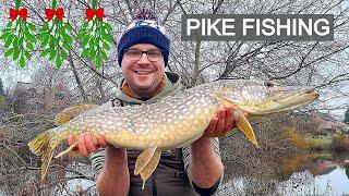 PIKE FISHING| River piking, where've I been and mince pie review!