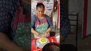 Pune Lady Selling Delicious Aloo Paratha #shorts #indianstreetfood