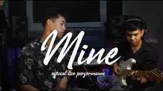 Mine (Live Performance) - YUHI