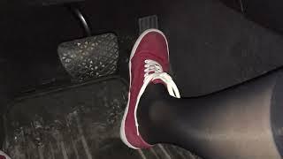 Red Sneakers Pedalpump
