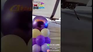 decoración con globos Ara 15 años en lila y morado