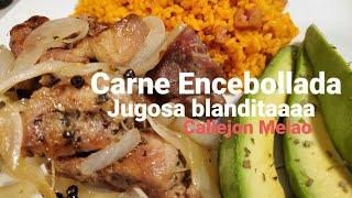 Carne encebollada jugosa y blandita