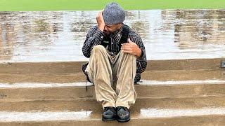 Undercover Homeless Guy Sits In The Rain To Give $1000 To FIRST Person That Stop & Helps!